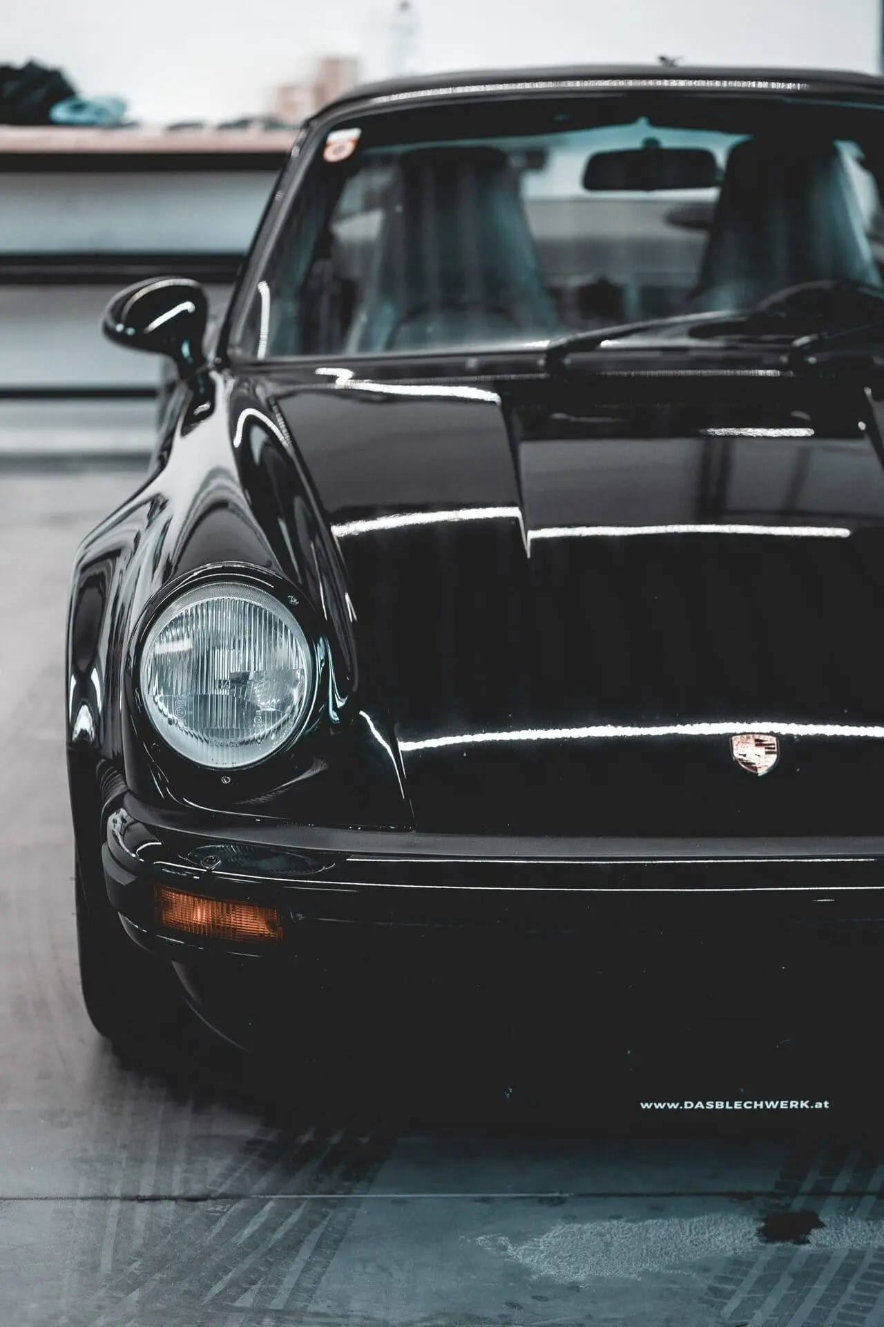 fertig aufbereiteter porsche